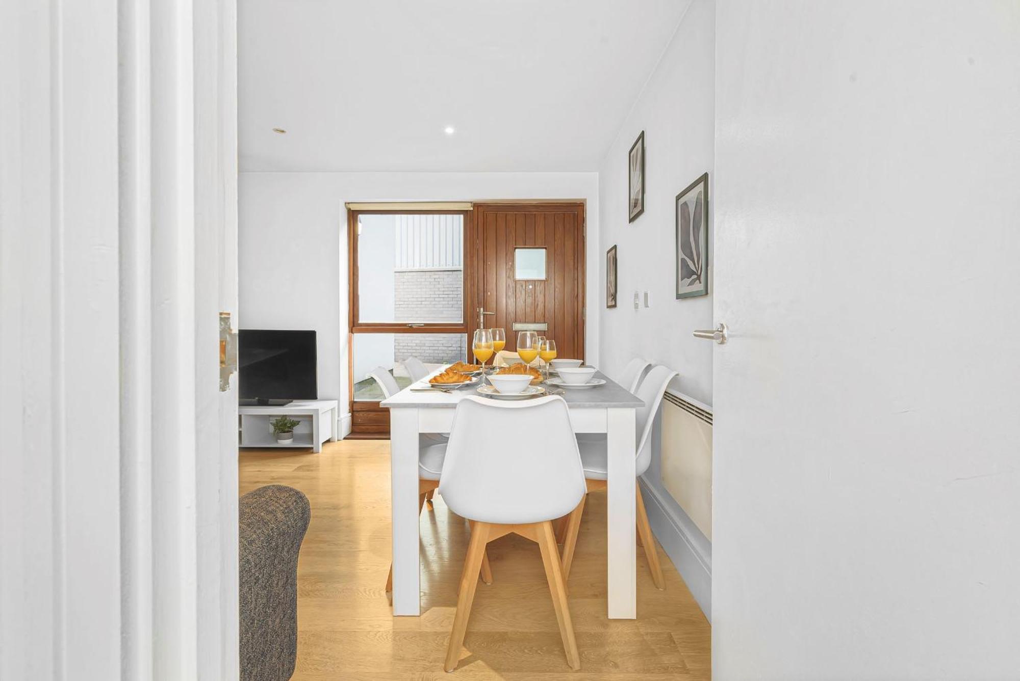 King'S Cross - 2Br With Terrace - Cityapartmentstay Londres Extérieur photo